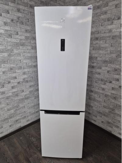 Холодильник Indesit DF 5200 W 